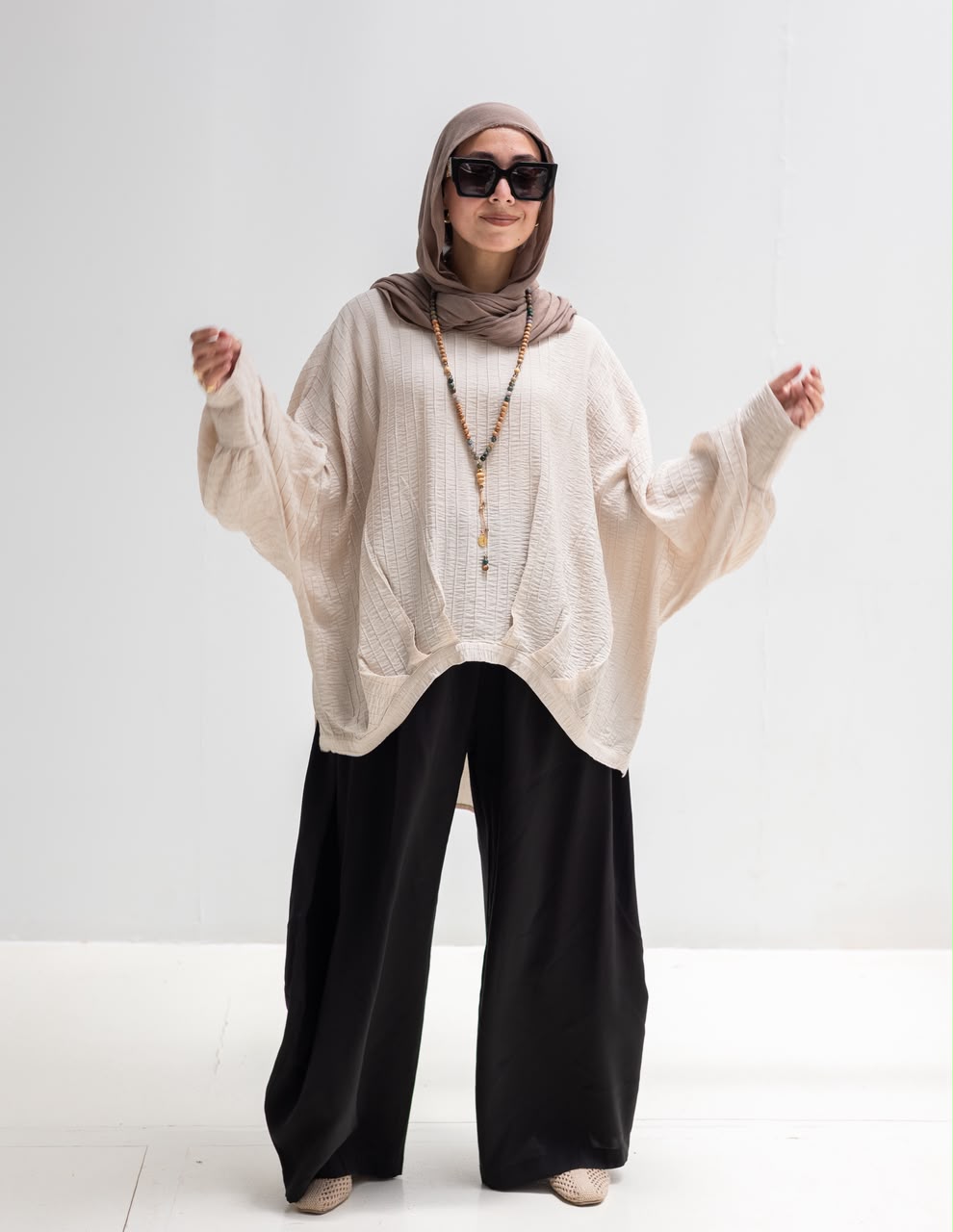 High low blouse in beige