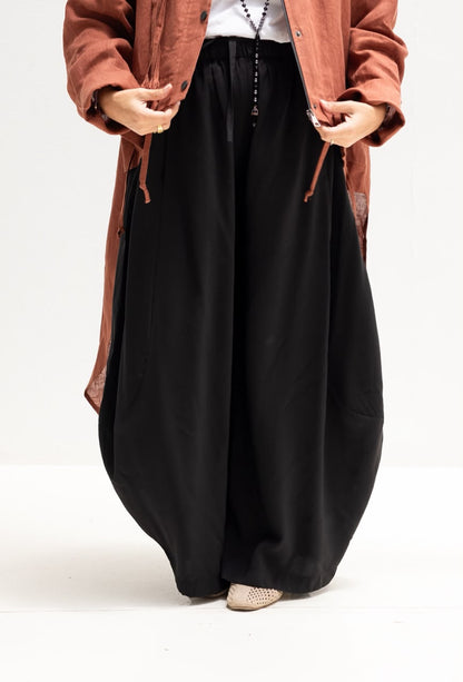 Soft summer light Gypsy pants in Black
