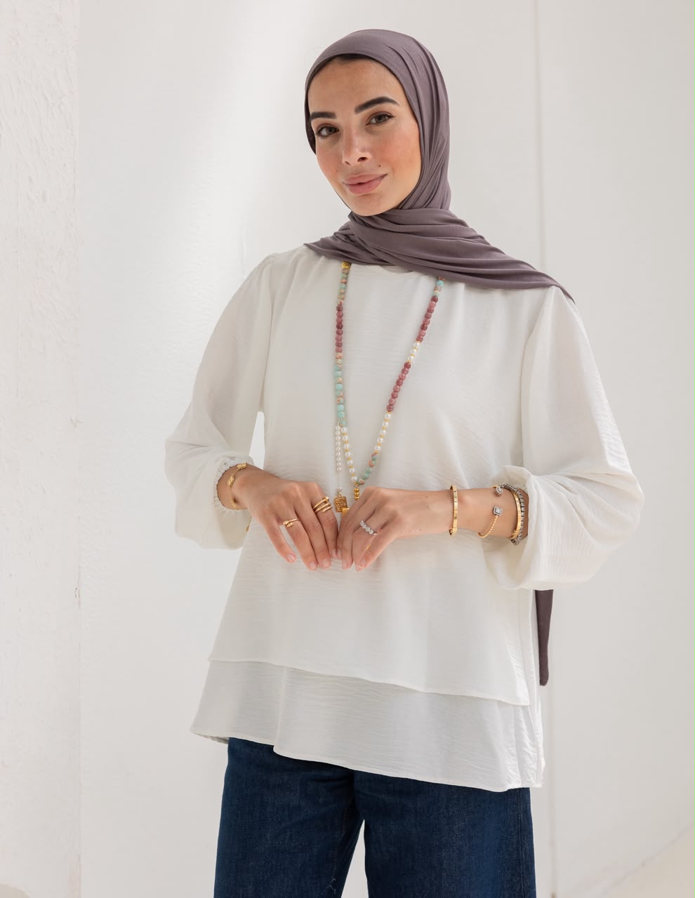 Double layers top with sleeves in light off white