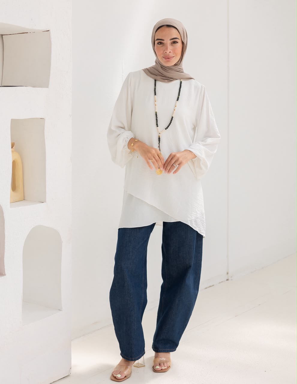 Crossed top with sleeves in  light off white