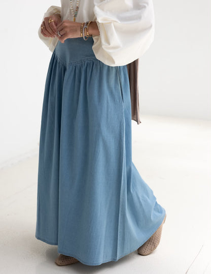 Summer Denim skirt in Light blue jeans
