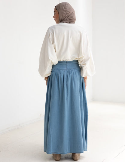 Summer Denim skirt in Light blue jeans