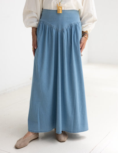 Summer Denim skirt in Light blue jeans