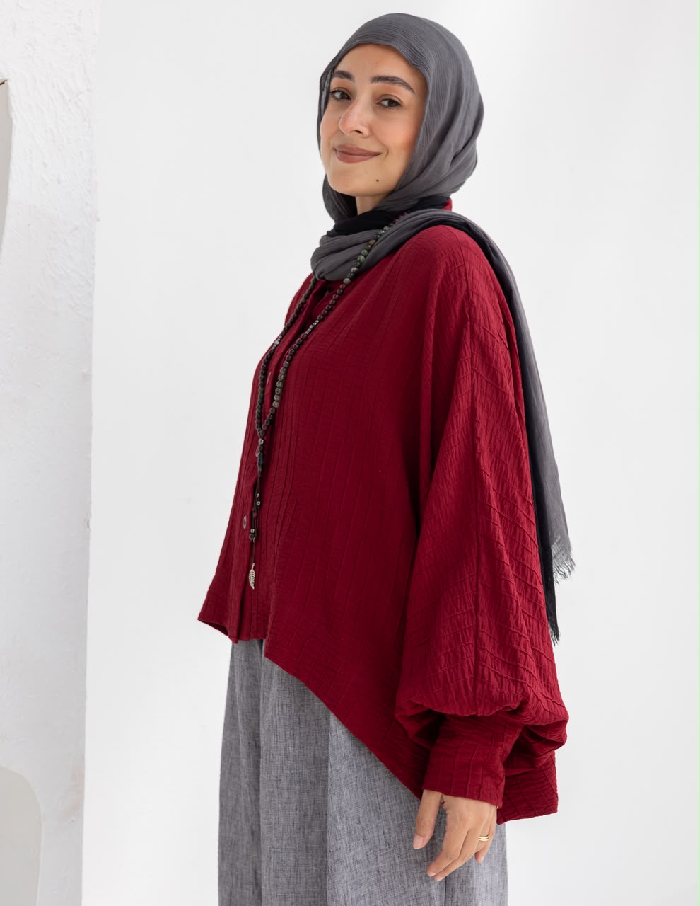 Trendy blouse with buttons in wine red