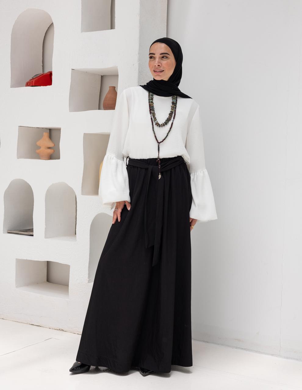 Flow Maxi Skirt in Black