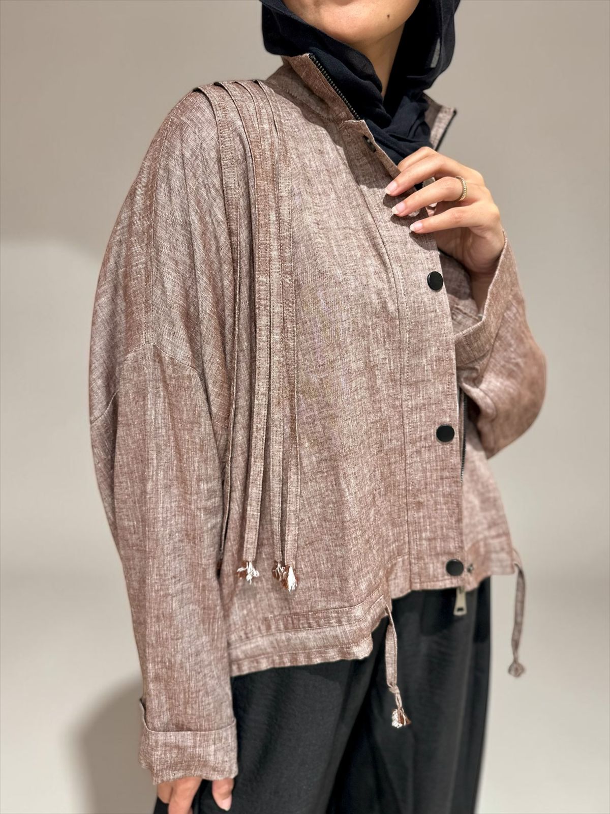 High low jacket with zipper in Light brown