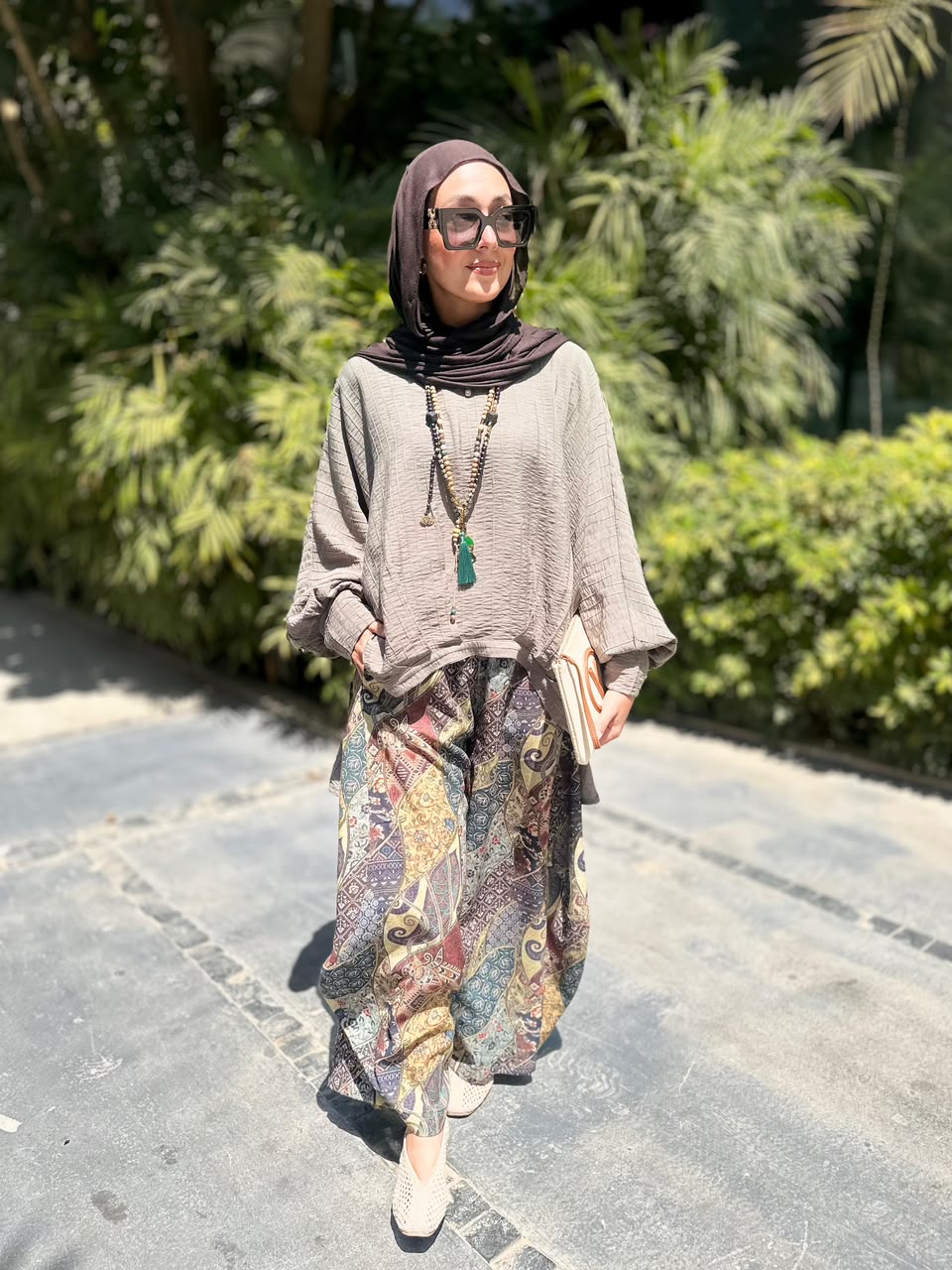 High low blouse in Light olive