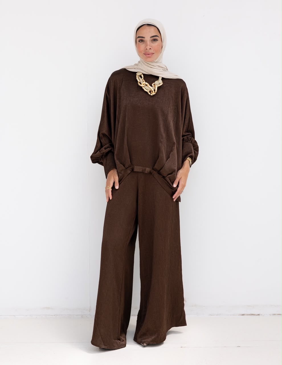 Evening soire elegant silk set in Brown