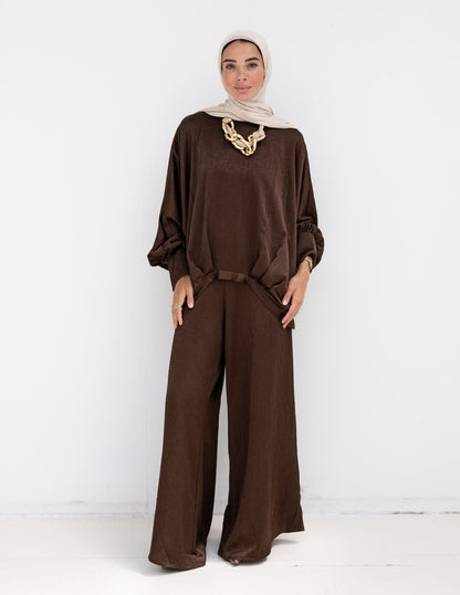 Evening soire elegant silk set in Brown