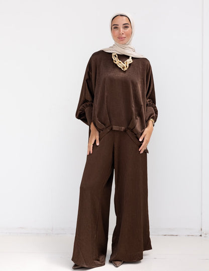 Evening soire elegant silk set in Brown