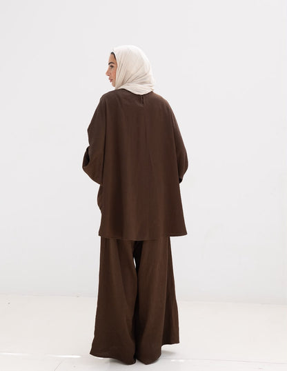 Evening soire elegant silk set in Brown