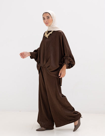 Evening soire elegant silk set in Brown