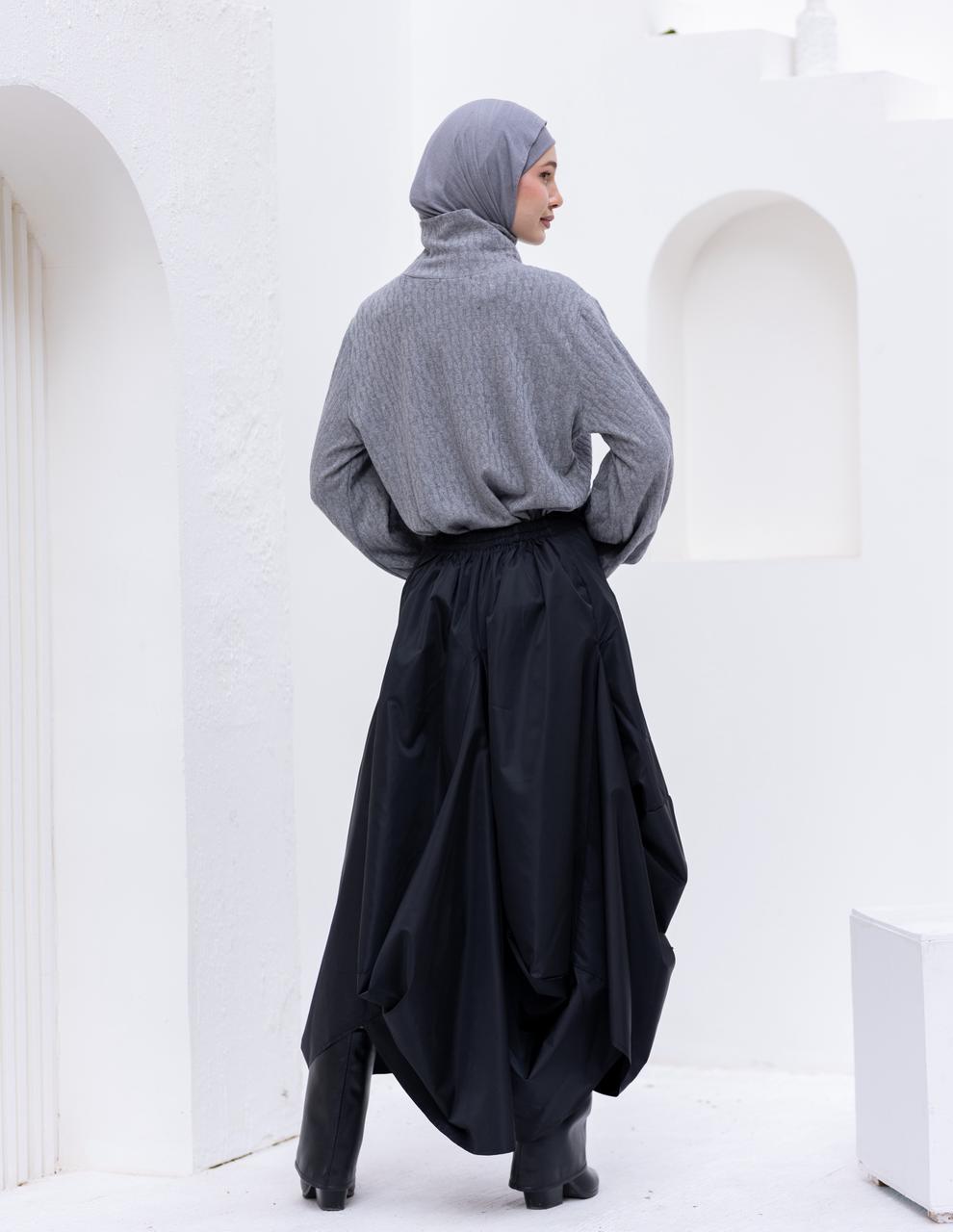 Waterproof Gypsy skirt in Black