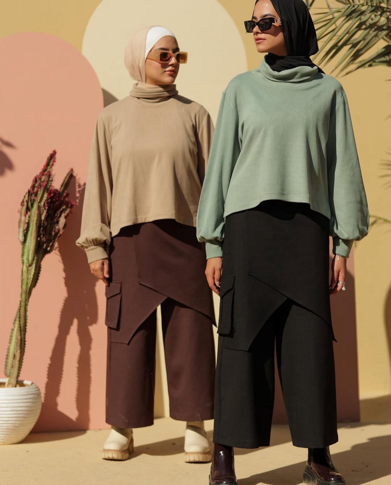 Modest trendy pants with pocket in Brown