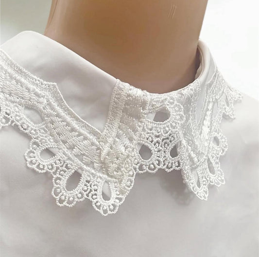 petal lace Collar