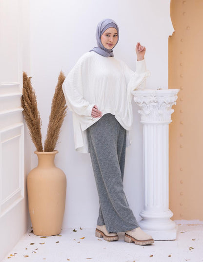 High low knitted pullover in off white