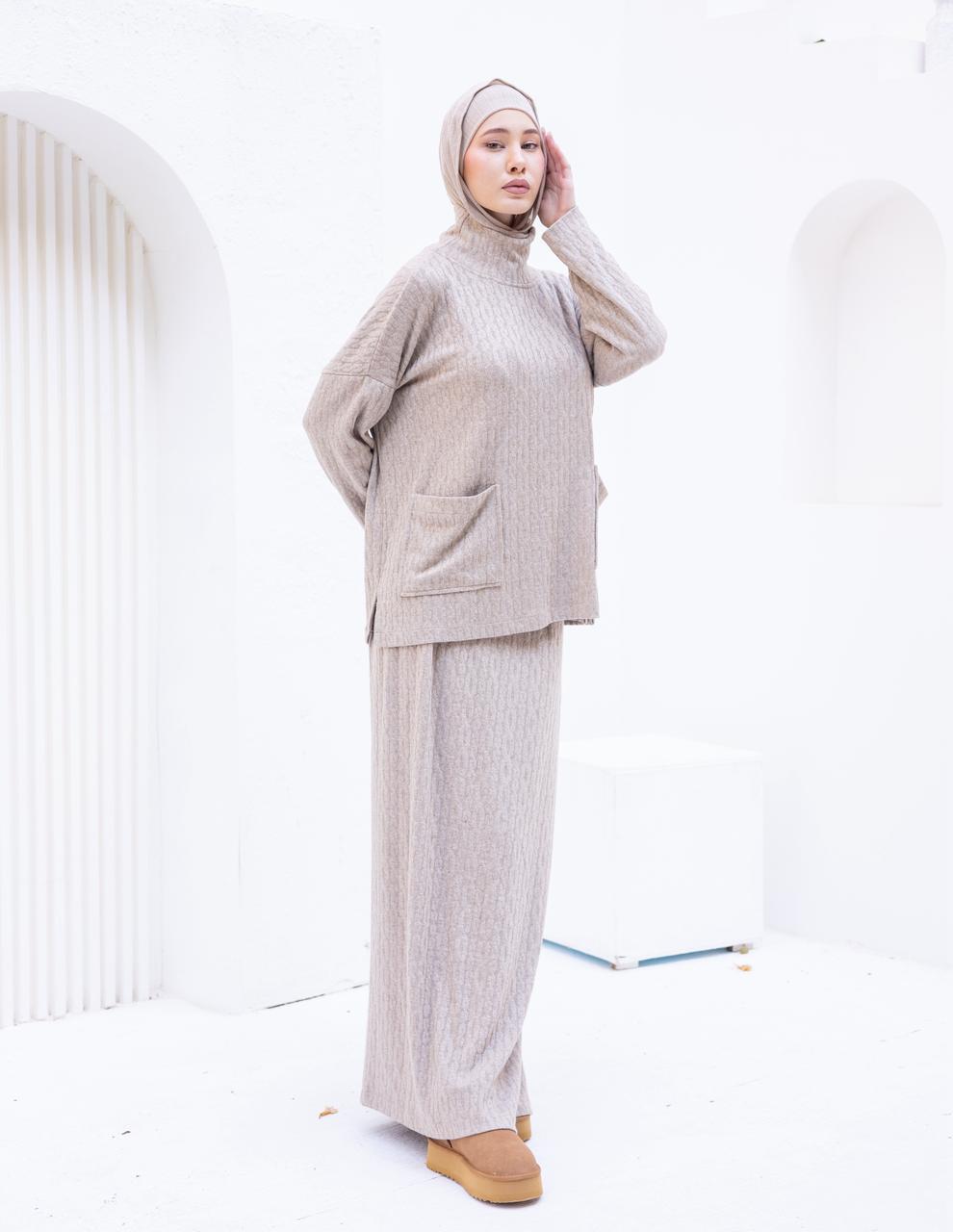 Woolen knitted set in Cafe