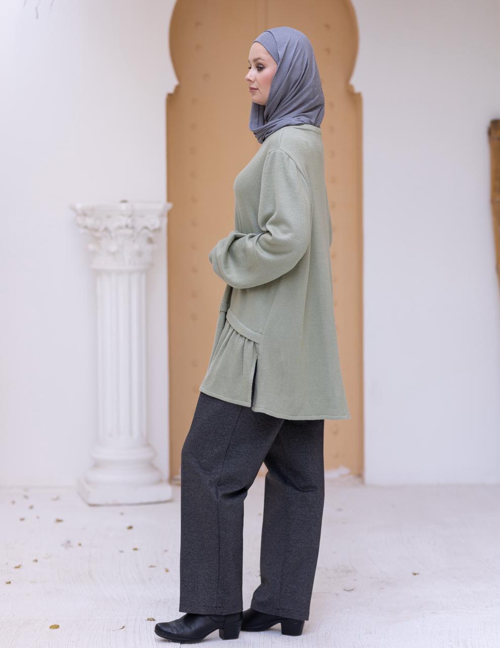 Cashmere pullover with ruffles