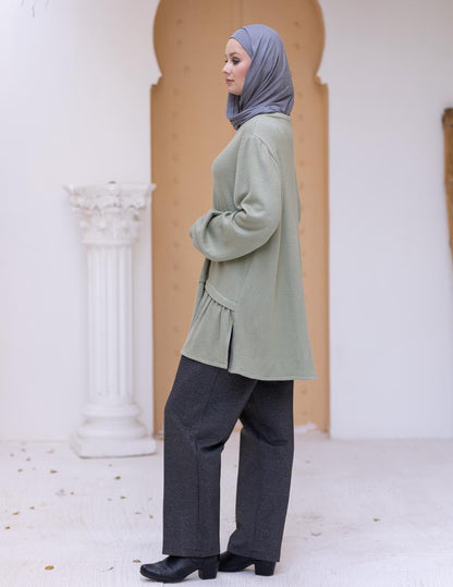 Cashmere pullover with ruffles